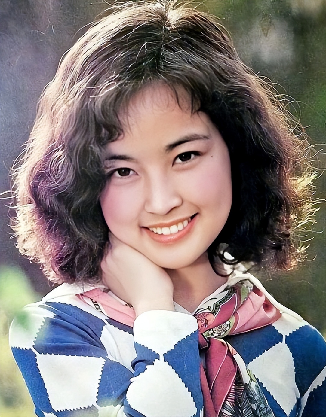 陈国军:与刘晓庆离婚,再娶小16岁娇妻,如今儿子陈赫是他的骄傲 - 娱乐