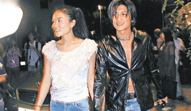 港媒称张柏芝已秘密领证,三胎生父终于曝光,是谢霆锋父亲的好友