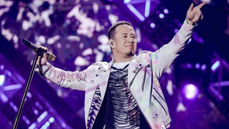 杨坤19字悼念李玟！称抑郁仍吃药，身体像灌满水泥，沦落工地卖唱