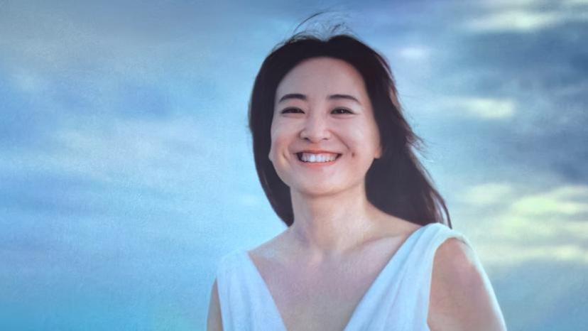 《热辣滚烫》破2亿票房，贾玲穿露背裙化身女神，画面太梦幻了