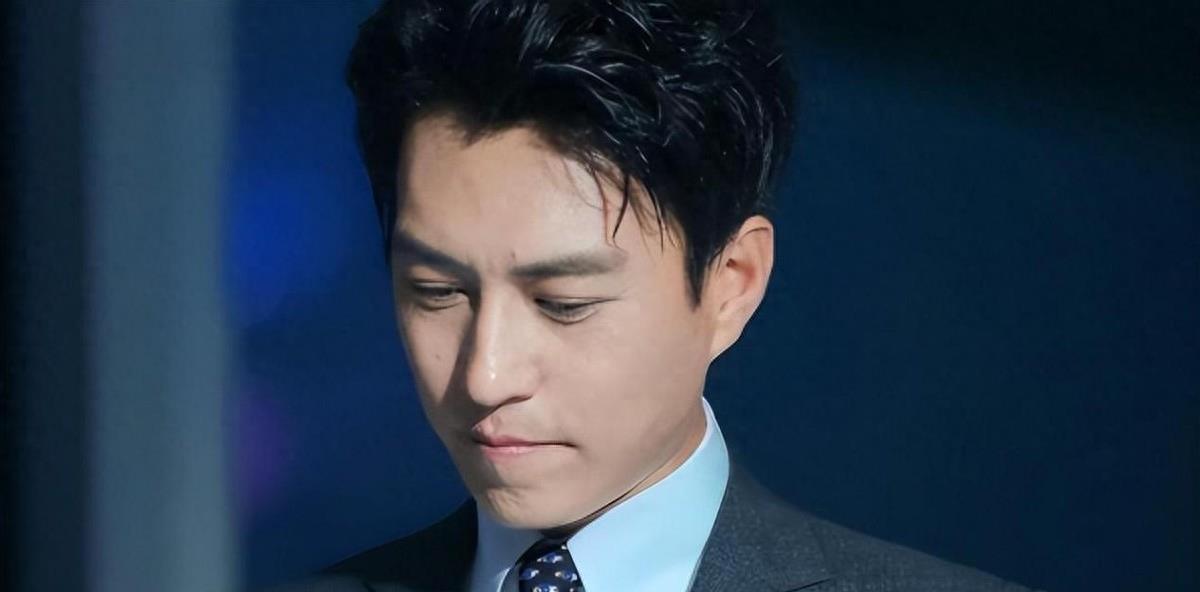 原来她就是靳东的亲妹妹，怪不得能够爆火，网友：骗了我们41年