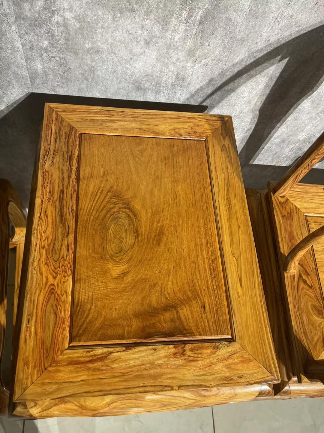 |红木家具中的瑰宝——黄花梨皇宫椅