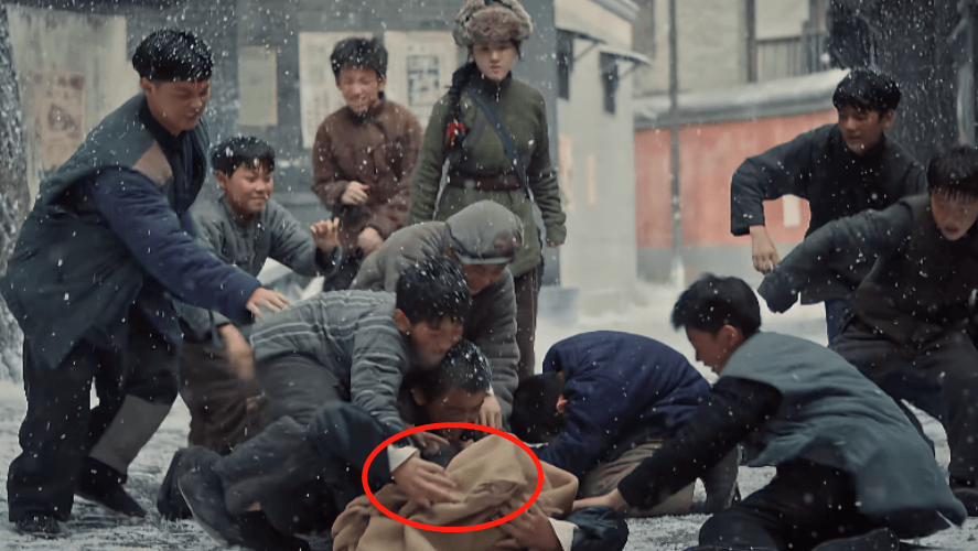 李沁|从赵露思到李沁,大咖明星们,请放过正剧吧