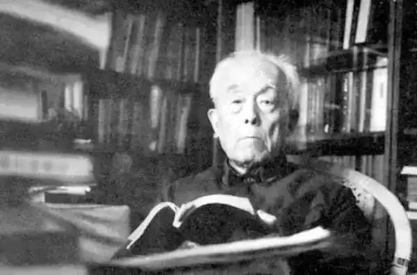 他的收藏从30元起步:成了收藏大家