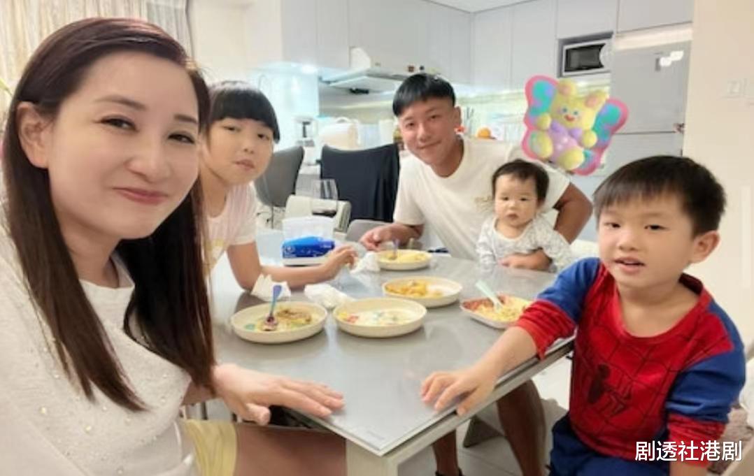 张颖康|三层村屋曝光!TVB知名男星豪宅内景大公开,拥巨型花园供孩子玩乐