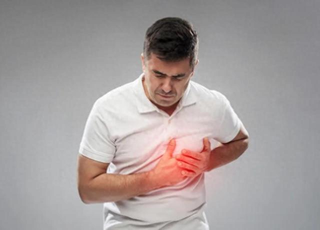 经常吃花生,对血管有利还是有弊?医生:保护血管,需要远离3物