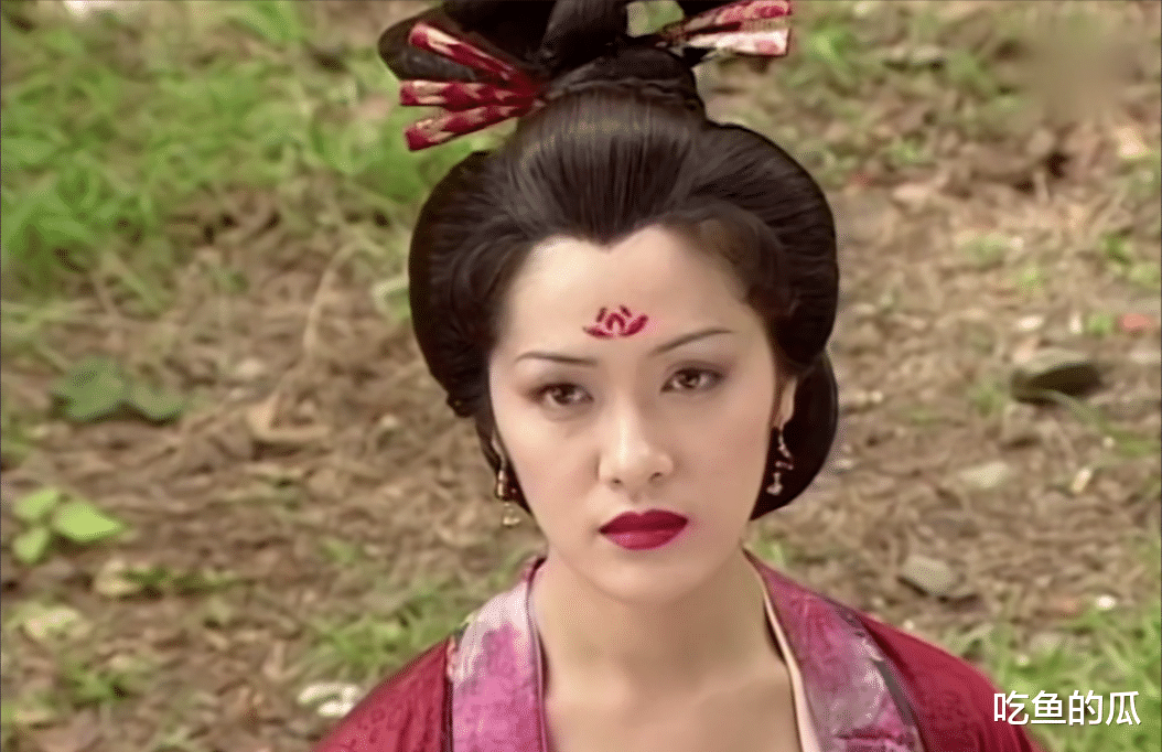 港剧的审美真奇怪，这4位演员长相平平，却总当主角演大美女，不理解