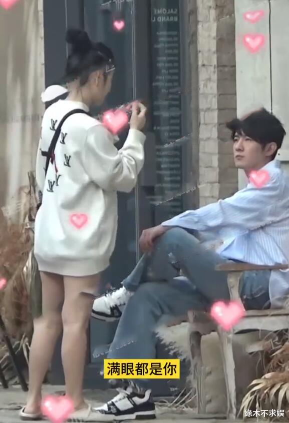 35岁季肖冰隐婚生子，禁烟区当孕妻面吸烟，曾和迪丽热巴演CP！