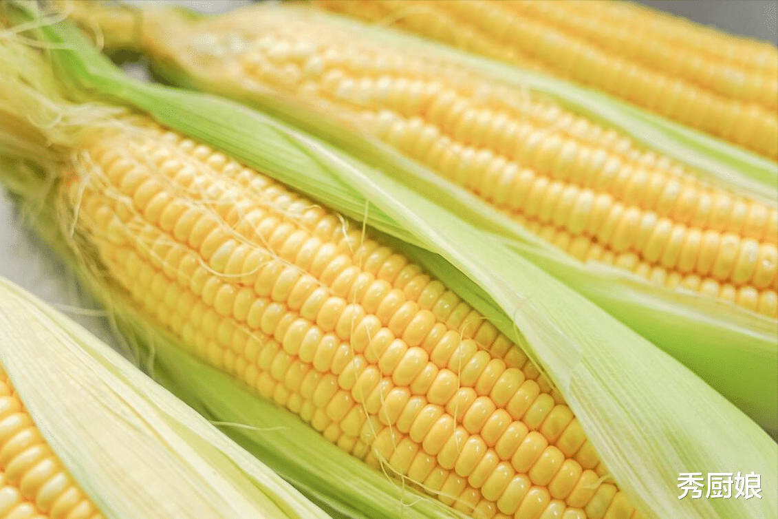 玉米|保存玉米，直接冷凍還是煮熟再凍？區(qū)別很大，用對(duì)方法一年也鮮甜