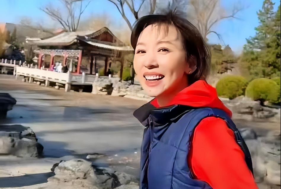 王楚然|曝新闻联播主持欧阳夏丹离职,旅游现身简陋面馆