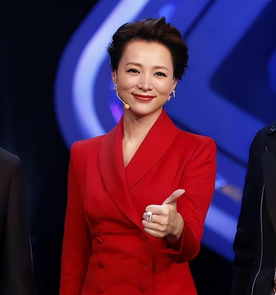 “央视担当”到“查无此人”，49岁的董卿，终于落到今天这一下场