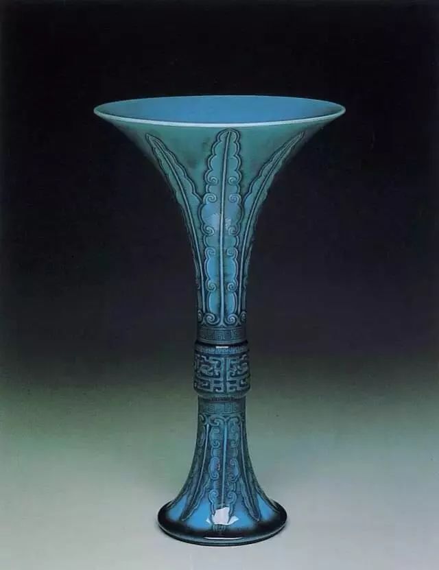 官窑|明清官窑中的“孔雀蓝釉”，罕见至极，不收藏可惜了！