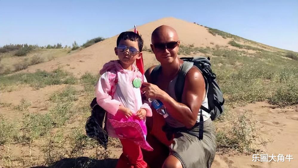 48岁陶红因病去世,9岁女儿一路跪拜祈福,与乐嘉婚姻仅维系3年