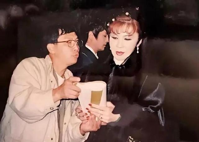 |没演技,没颜值,爱抢角色,圈内5位“关系户”女星,真不省心