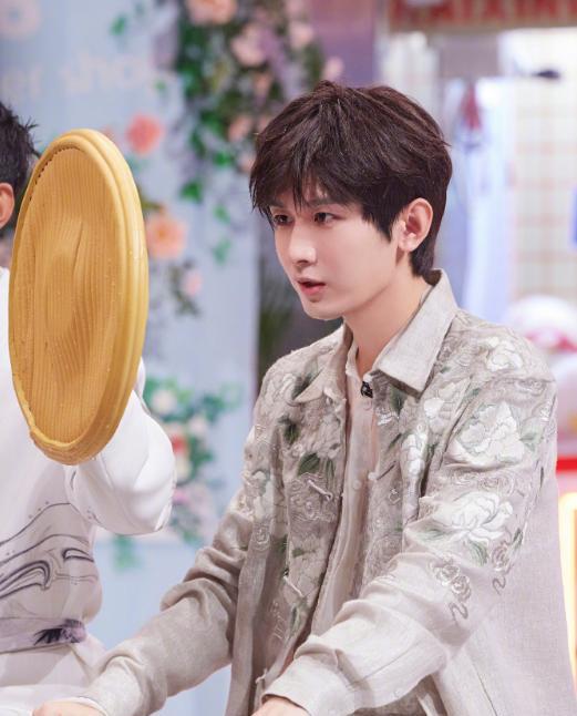 成毅翻车，何炅偏心，《你好星期六》新一期再封神