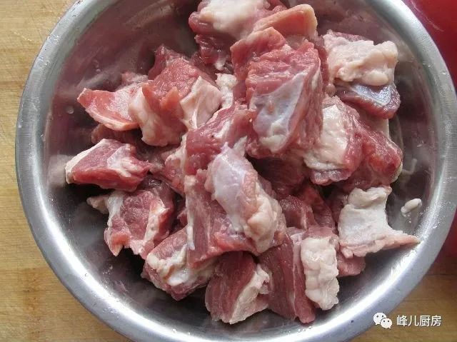 |西红柿炖牛腩详细做法,简简单单调味,原汁原味,好吃没得说,吃的连汤都不剩