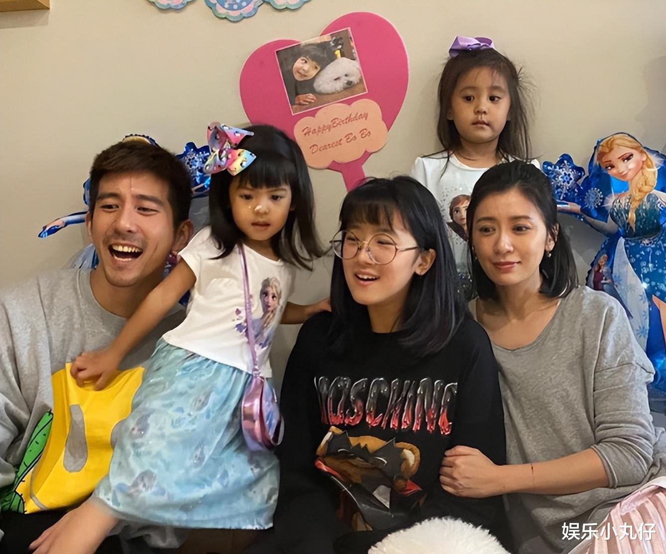 贾静雯长女曹格儿子疑恋爱，互晒比心近照，joe被疑遗传家暴基因