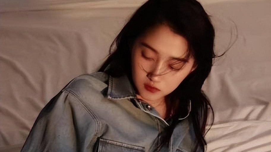 瓜尔佳氏出美女：除了周海媚，这些明星也出自瓜尔佳氏，风华绝代