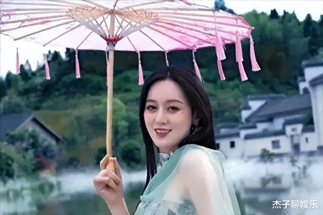 40岁唐艺迎第二春?男方疑傍一大哥,二人互动多年,徒弟称其师公