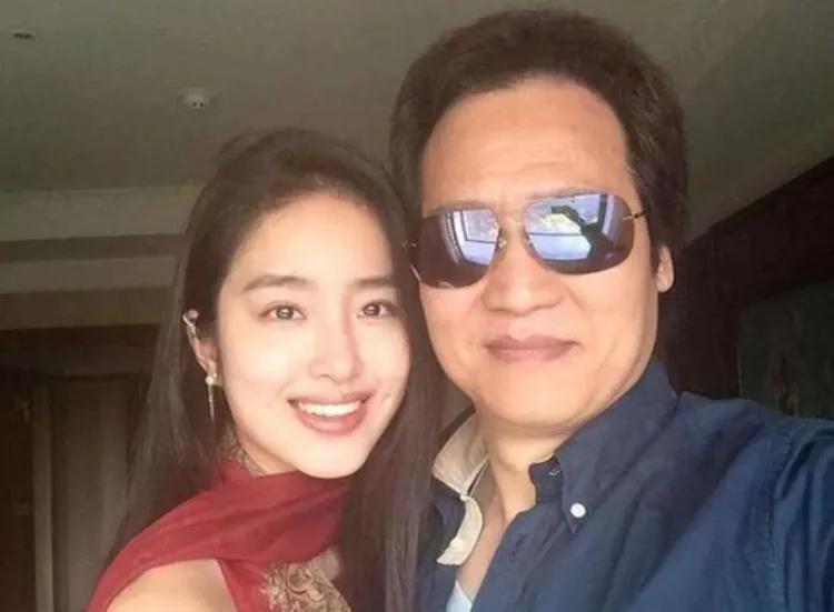 陈金飞|陈金飞被曝已离婚!放弃捧杨采钰,却和老情人再合作