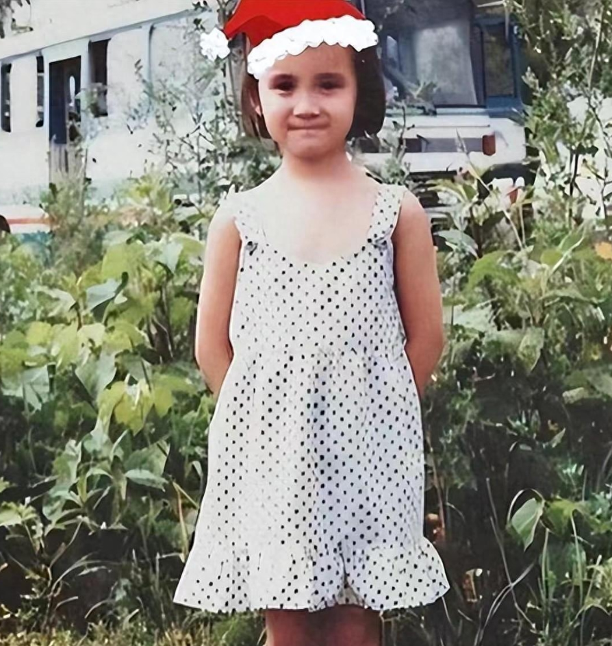 “不安分的下半身”,宋佳与5婚导演成双入对,网友:还是你会玩