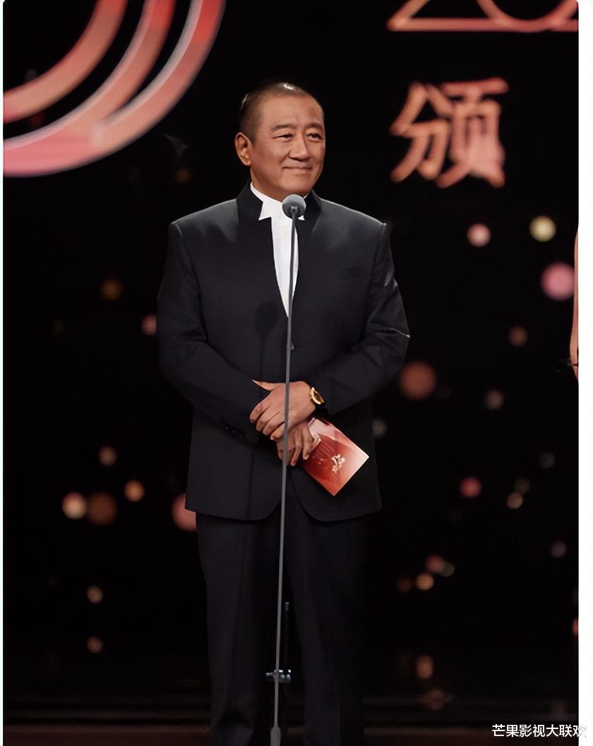 丁勇岱：对赵雪华一见钟情，相爱37年零绯闻，如今儿子成唯一心病