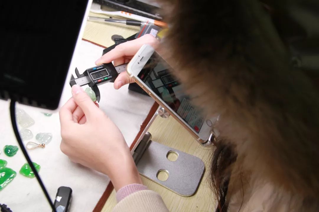 翡翠|你对翡翠的尺寸有概念吗？