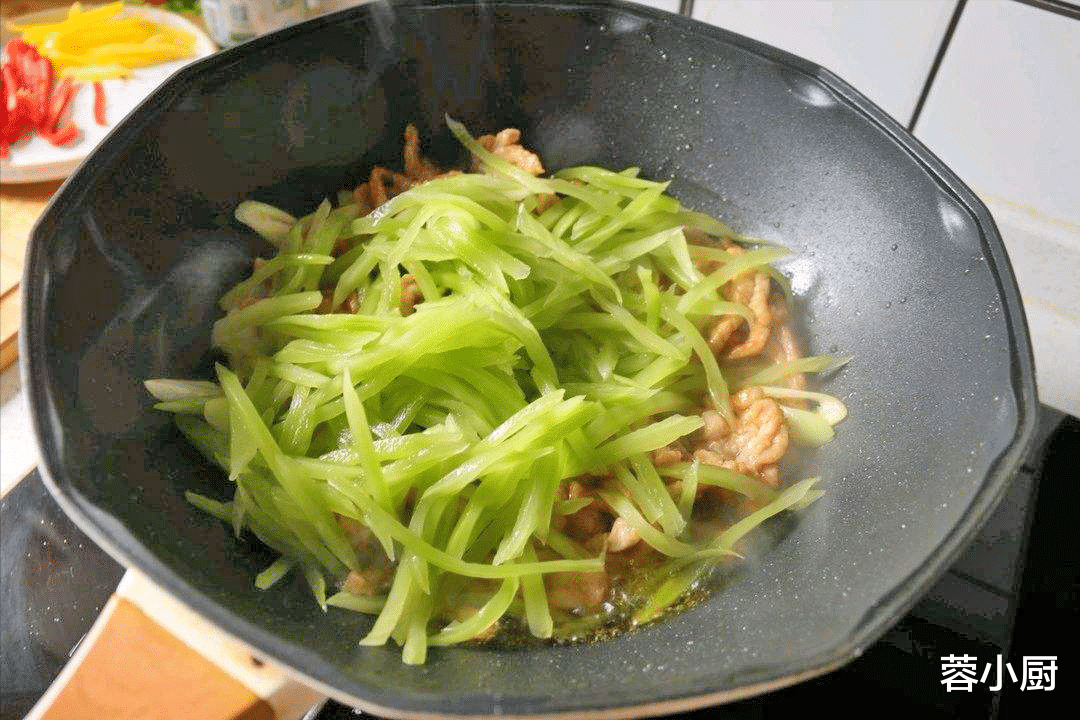 美食教程|三伏天出汗多，補(bǔ)鉀是關(guān)鍵，多吃6道菜，睡得香精神足，安穩(wěn)度夏