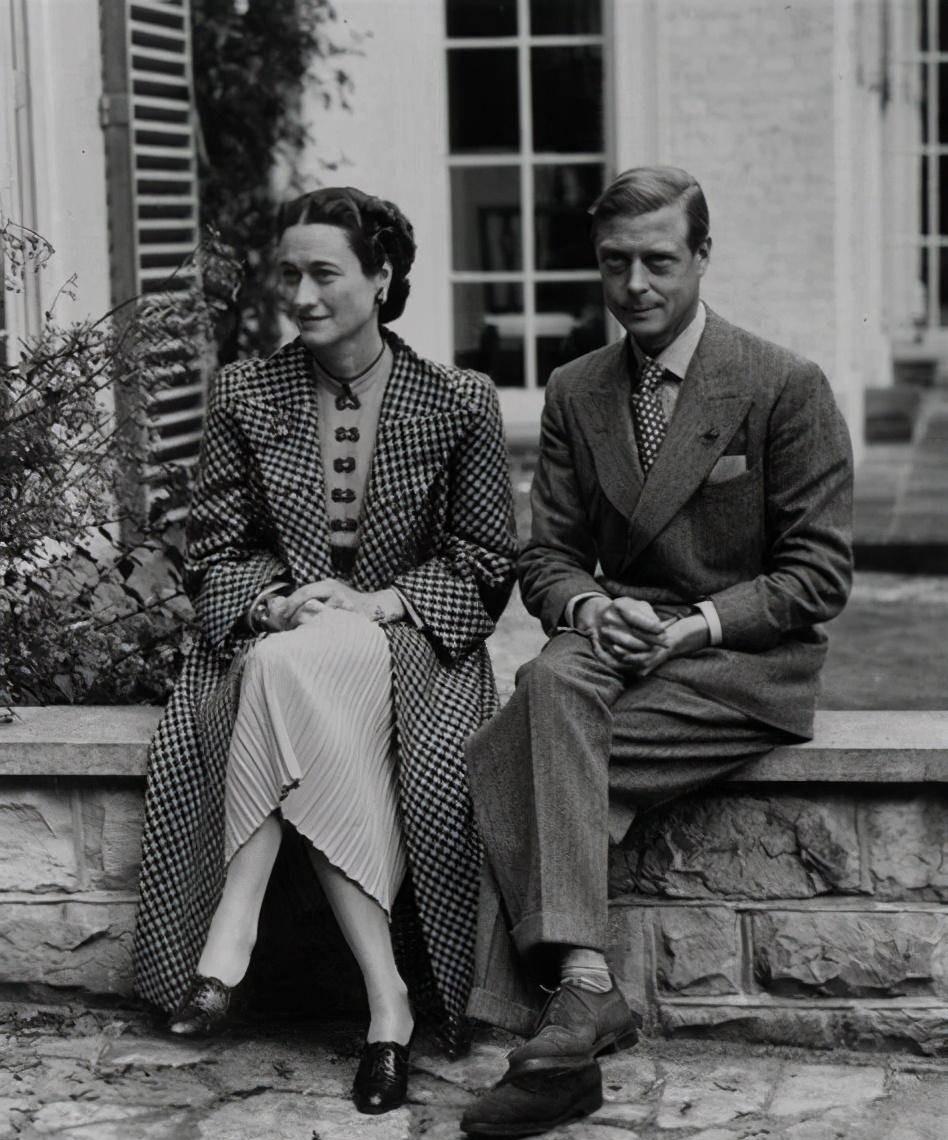 温莎|温莎六美之辛普森夫人:不漂亮,不能生,离过婚,却让国王爱到死!