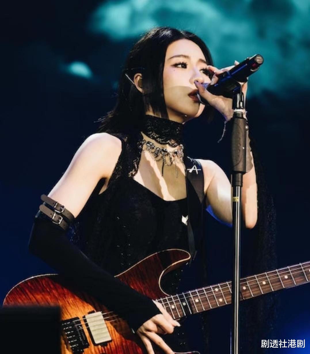 去意已决?TVB女歌手屡被传不被捧而离巢,账号已不见公司联络方式