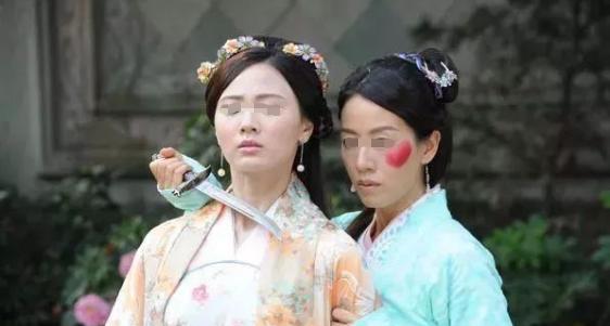 梁靖琪|摸腿大谈“忘年恋”，声名狼藉的她凭二婚重新洗白？