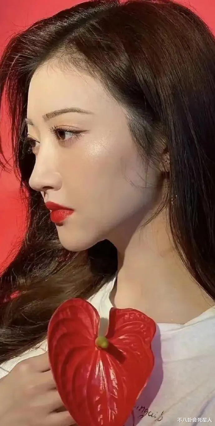 科技脸和自然脸的区别有多大?看看这7组明星的对比,就知道了?