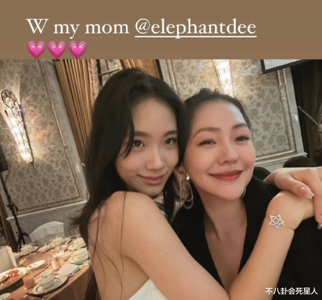 小S|小S二女儿身材火辣,15岁穿短裙秀美腿,被赞“翻版林志玲”