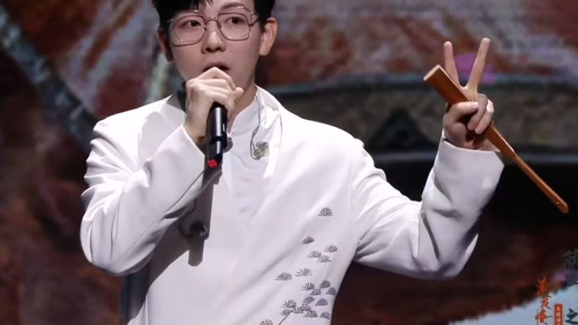 《莲花楼》演唱会路透第二部！成毅陈都灵对唱，众人怼脸磕糖！