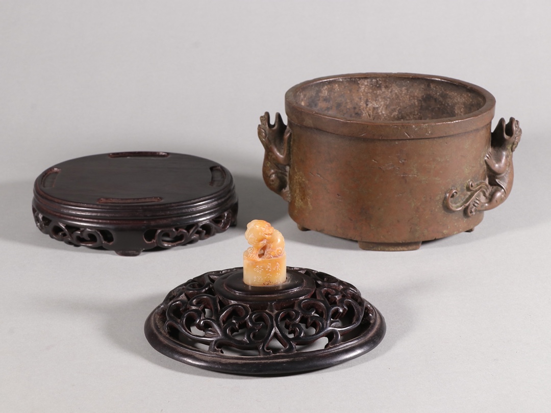 |旧藏【铜胎带紫檀木镶寿山石 瑞兽 香薰炉】