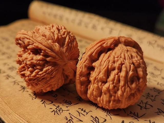 文玩核桃：盘玩与保养，让你爱不释手