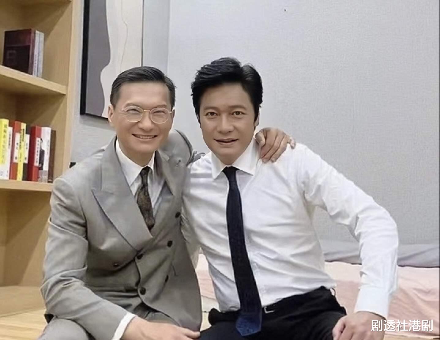 香港知名男星被质疑患病,身材消瘦面色蜡黄,与另一男神罕见同框