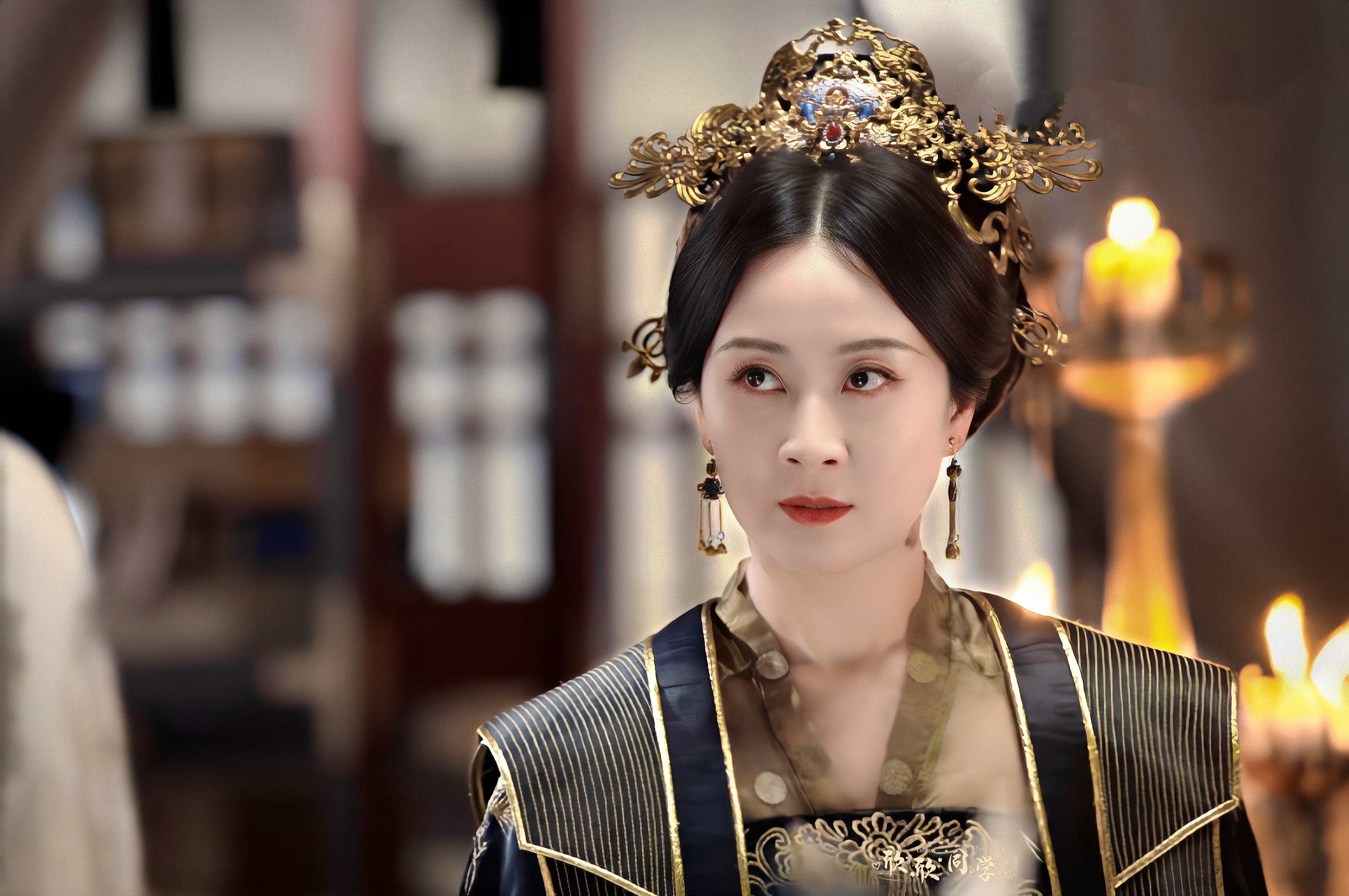 以为她们是无戏可拍，原来是改行当老师了，这5位女星名利说丢就丢