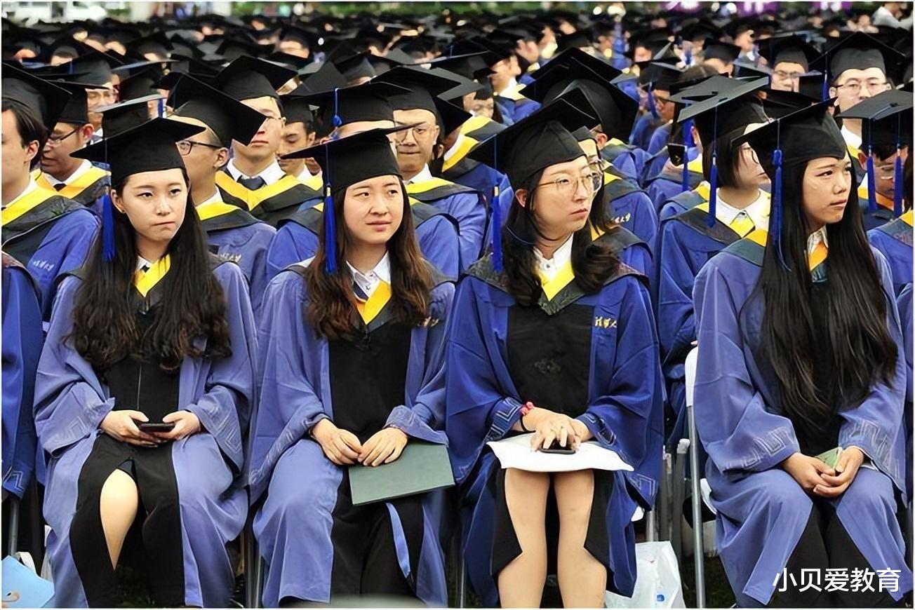 大学生|华为招聘院校名单,重点院校和“慎招”院校之分,做到了雨露均沾