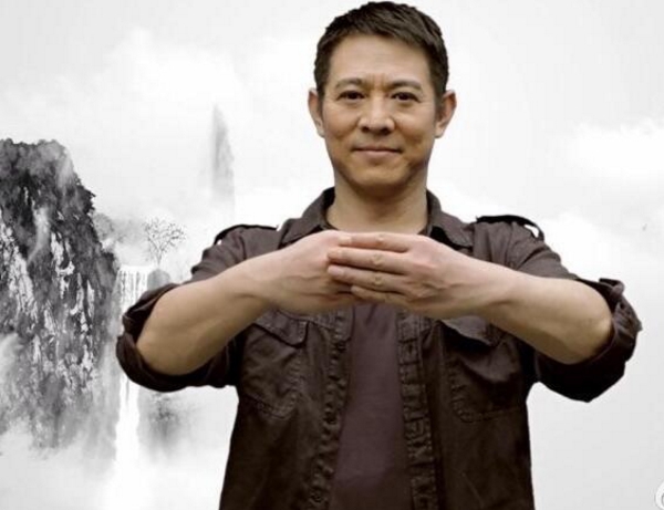 1999年,李连杰风光迎娶利智,却被港媒十字嘲讽颜面尽失!