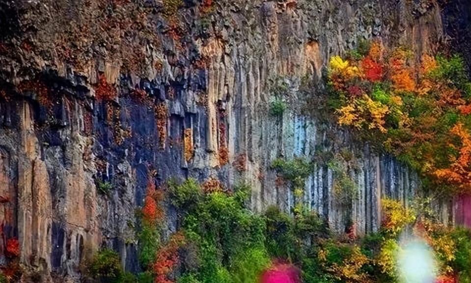 丹东|中国最大的边境城市，秋天美成了 一幅画！