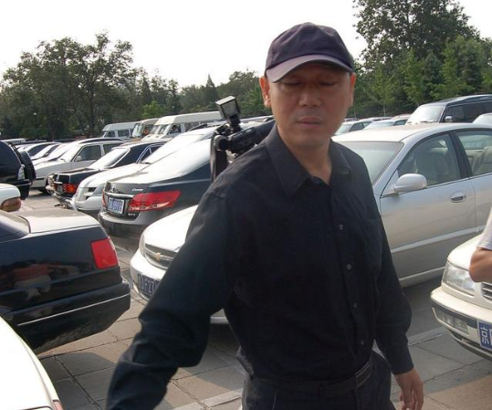 李冰冰|8位低调的“隐形富豪”,个个深藏功与名,赚得盆满钵满