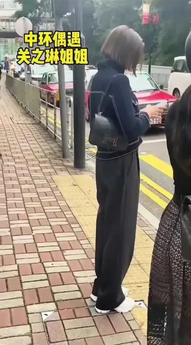 吕良伟|67岁吕良伟和60岁关之琳的同框照,彻底让我怀疑人生了