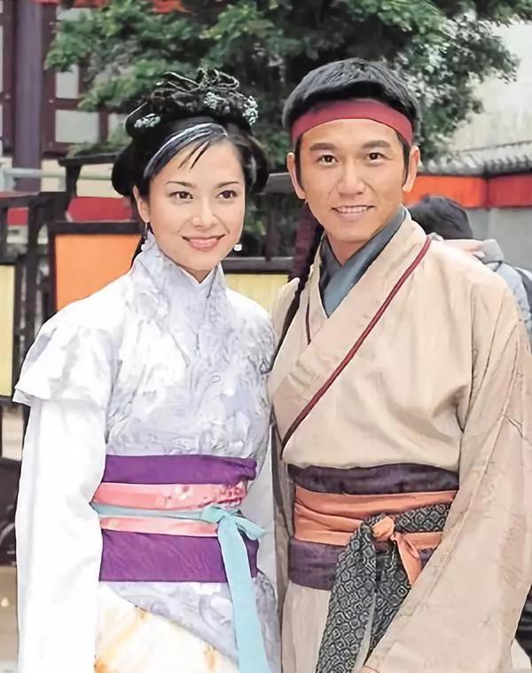 12年前，那个倒贴3套房嫁到河南农村的港姐郭羡妮，如今怎样了？