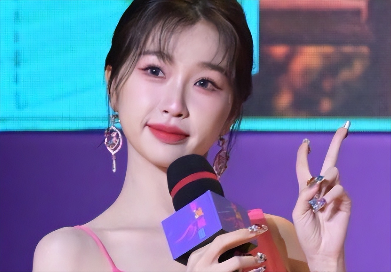 北京这一夜,47岁舒淇用珠圆玉润的身材,给白幼瘦女星上了一课