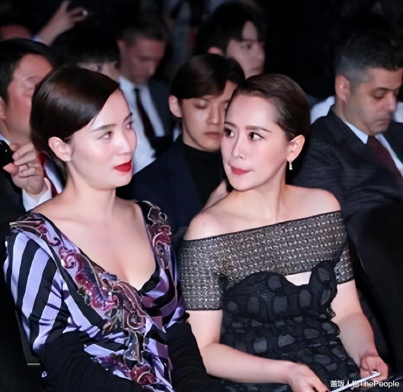 海清|有一种“尴尬”叫海清玩性感,明明身材平平无奇,却偏要露点什么