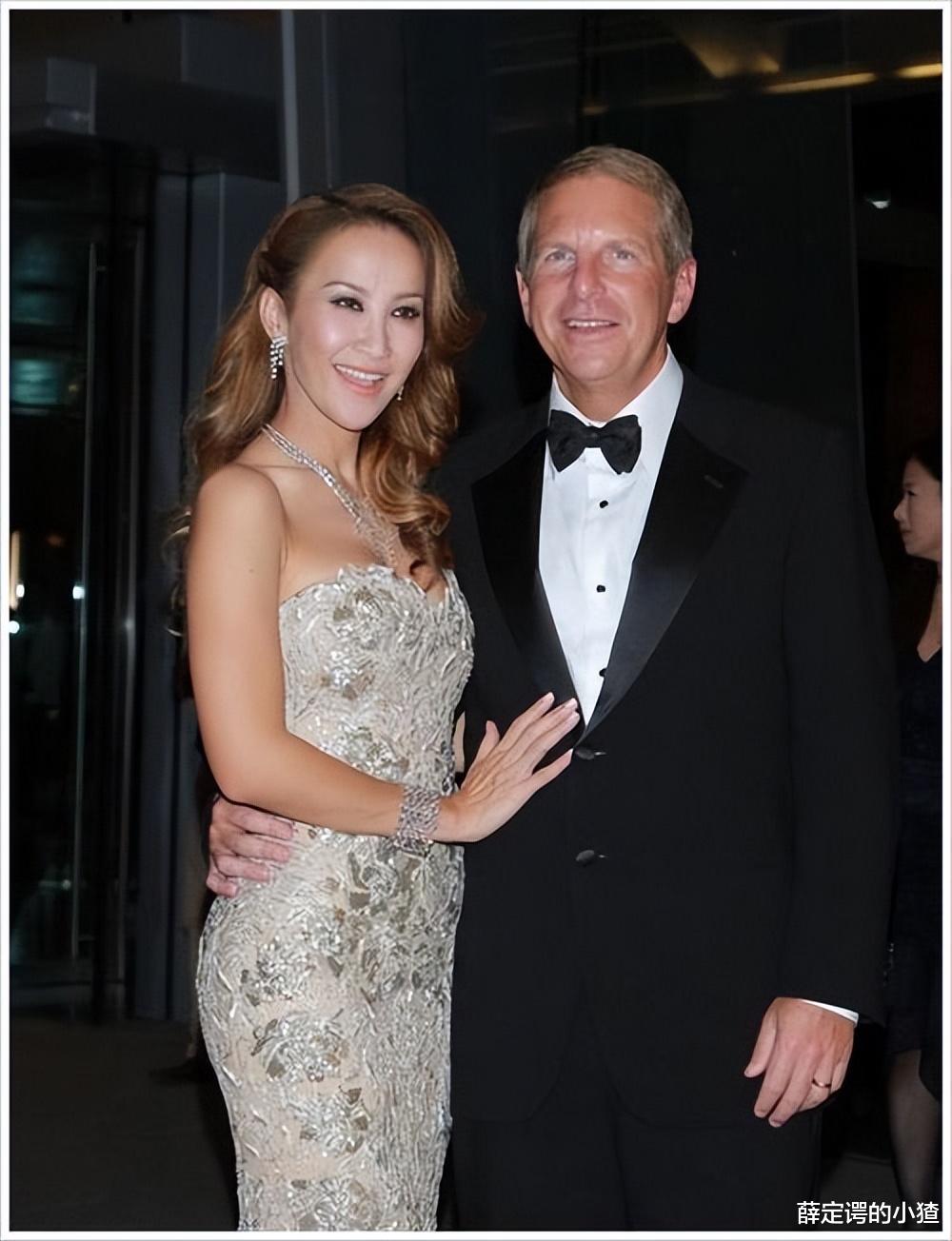 丈夫3次出轨、9次受孕失败，手术暴瘦到80斤，李玟是咋被压垮的？