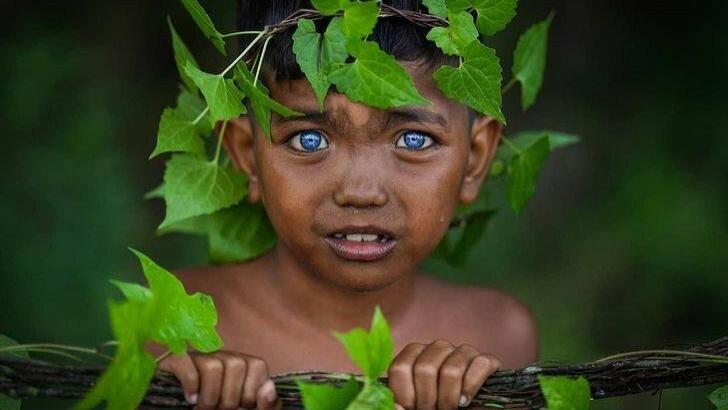 |布通族人：拥有美丽电蓝色眼睛的神秘部落