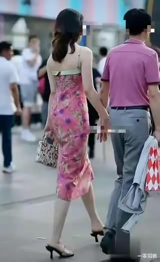 |成都牵手门董小姐旧照被扒,长相平平,判若两人,网友:有点丑