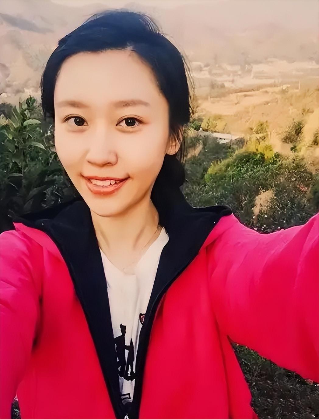 《新闻联播》王音棋“突然”笑了，评论区却沦陷：再也不看你！